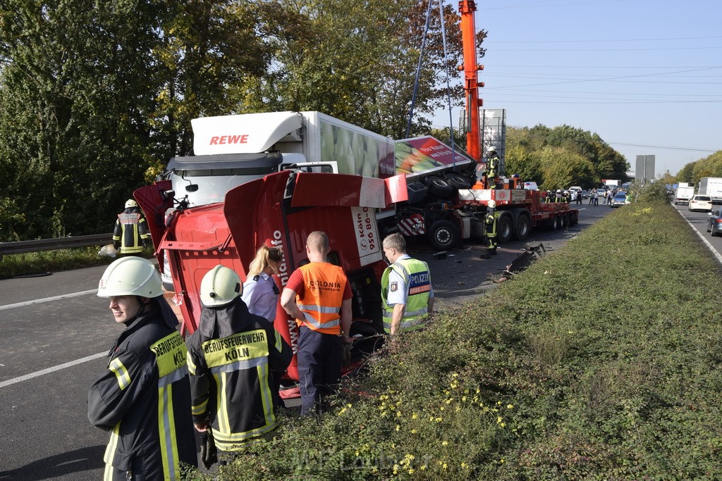 Schwerer VU PKlemm A 57 Rich Innenstadt Hoehe Koeln Chorweiler P045.JPG - Miklos Laubert